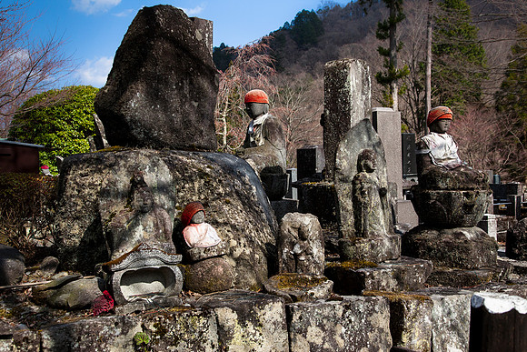 Nikko - cemetary