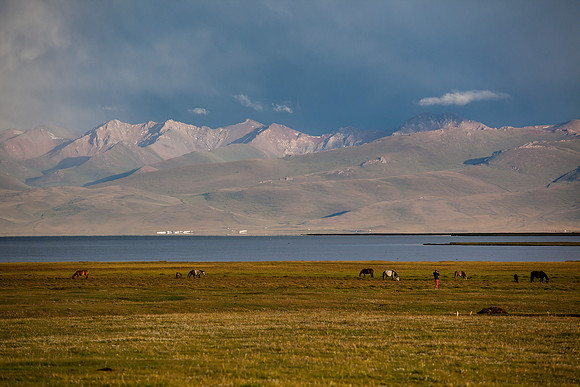 Son Köl Lake
